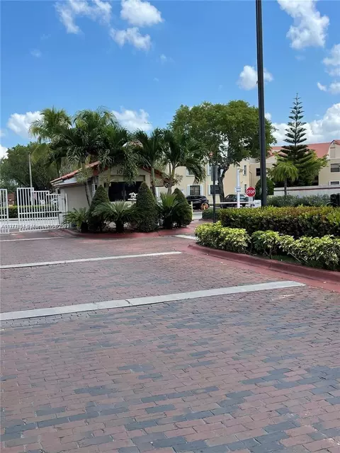 10229 NW 9th St Cir #102-2, Miami, FL 33172