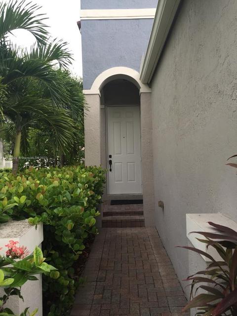 7983 NW 114th Pl, Doral, FL 33178