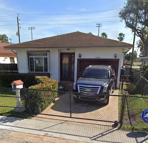 2332 Hope St, Hollywood, FL 33020