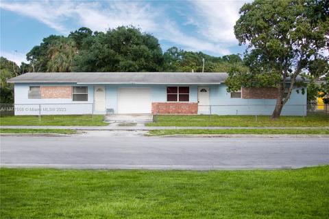 426 N 20th St, Fort Pierce, FL 34950
