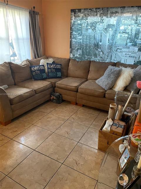 3162 NW 94th St, Miami, FL 33147