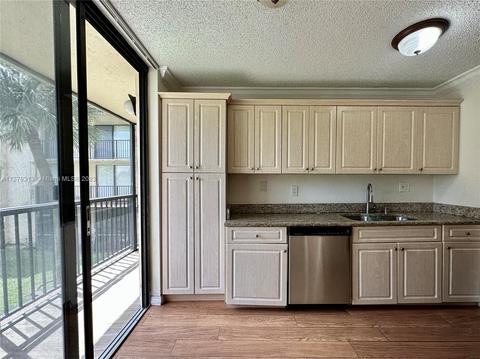 3500 Blue Lake Dr #205, Pompano Beach, FL 33064