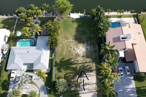 473 Sunset Dr, Hallandale Beach, FL 33009
