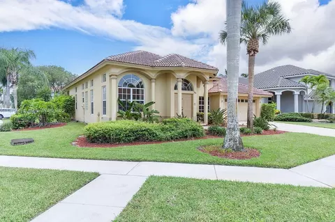 19622 Biscayne Bay Dr, Boca Raton, FL 33498