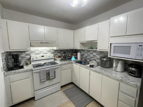 6701 NW 169th St #B205, Hialeah, FL 33015