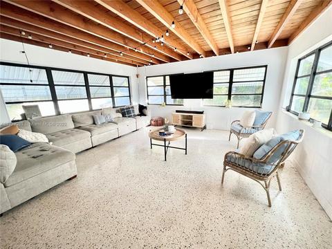 2665 Freeport Rd, West Palm Beach, FL 33406