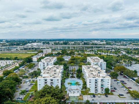 484 NW 165th St Rd #A315, Miami, FL 33169