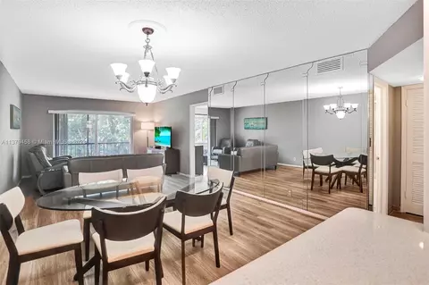 300 S Hollybrook Dr #303, Pembroke Pines, FL 33025