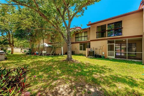 4716 N Sheridan St #4, Hollywood, FL 33021