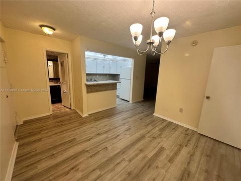 7300 NW 17th St #220, Plantation, FL 33313