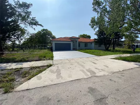 15401 SW 277th St, Homestead, FL 33032