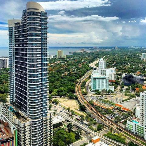 60 SW 13th St #2413, Miami, FL 33130