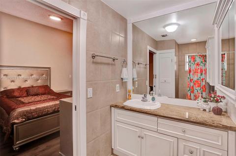6983 W 26th Ave, Hialeah, FL 33016 photo 27