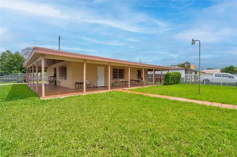 825 E 5th St, Hialeah, FL 33010 photo 1