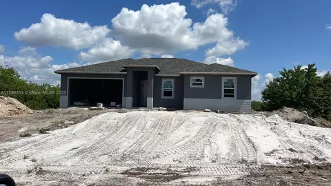 512 Glendale, Labelle, FL 33935