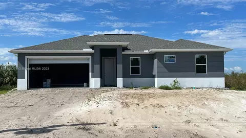 520 Glendale, Labelle, FL 33935