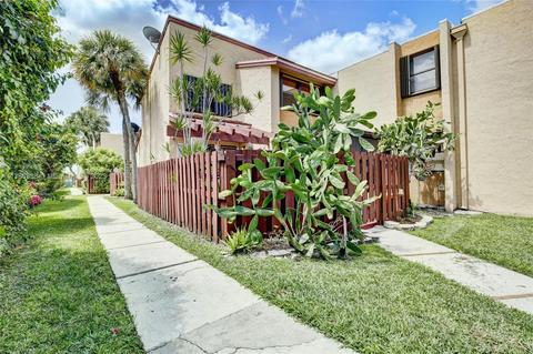 231 W Park Dr #104-4, Miami, FL 33172