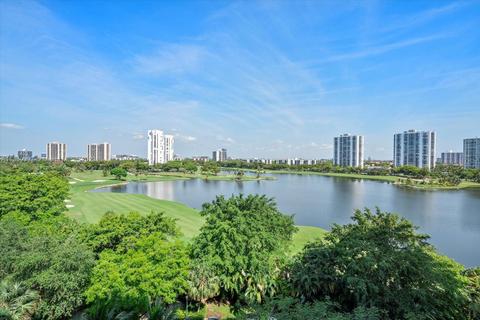 20000 E Country Club Dr #804, Aventura, FL 33180