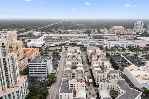 7290 SW 90th St #F-606, Miami, FL 33156