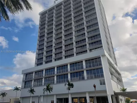 1720 Harrison St #12D, Hollywood, FL 33020