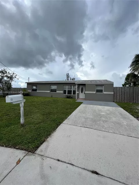 2421 SW 50th Ter, Fort Lauderdale, FL 33317