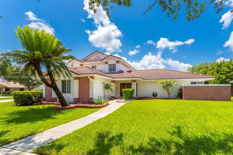400 NW 203rd Ave, Pembroke Pines, FL 33029