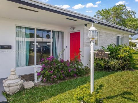 3211 Abbott Ln, Hollywood, FL 33021