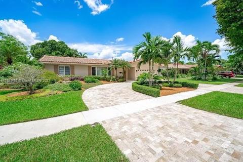 1091 SW 67th Ter, Plantation, FL 33317