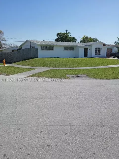 10900 SW 176th St, Miami, FL 33157