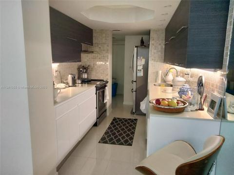 Undisclosed, Sunny Isles Beach, FL 33160