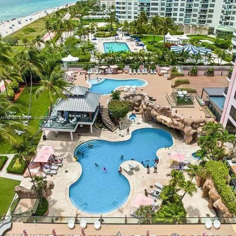 5225 Collins Ave #1117, Miami Beach, FL 33140