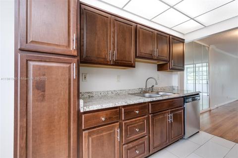 2998 NW 48th Ter #432, Lauderdale Lakes, FL 33313