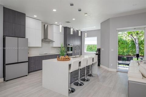 4423 W Laurel Pl, Weston, FL 33332