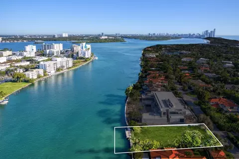 84 Bal Bay Dr, Bal Harbour, FL 33154
