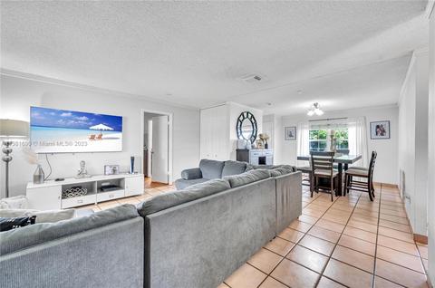 13471 SW 67th St, Miami, FL 33183