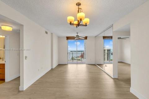 185 14 Th Ter #1908, Miami, FL 33131 photo 5