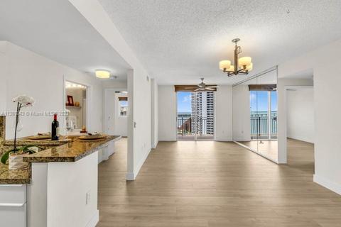 185 14 Th Ter #1908, Miami, FL 33131 photo 4