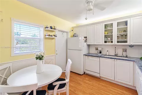 6751 Cypress Rd #206, Plantation, FL 33317