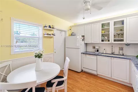 6751 Cypress Rd #206, Plantation, FL 33317