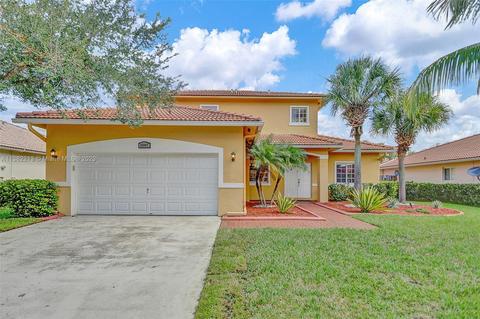 16907 Crestview Ln, Weston, FL 33326