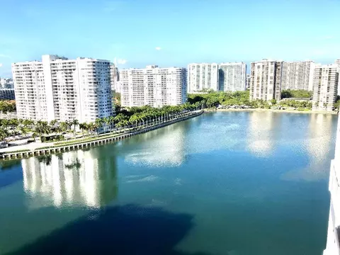 18081 Biscayne Blvd #1602, Aventura, FL 33160