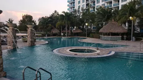 2681 N Flamingo Rd #604S, Sunrise, FL 33323