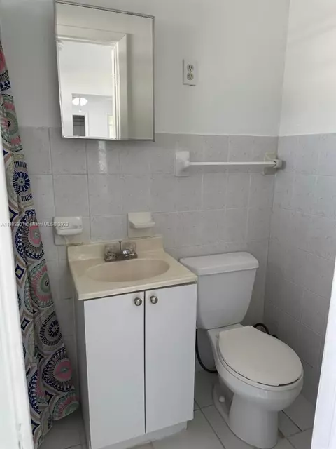 102 E 18th St, Hialeah, FL 33010 photo 25