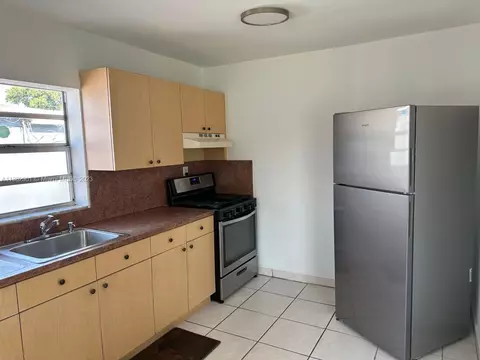 102 E 18th St, Hialeah, FL 33010 photo 8