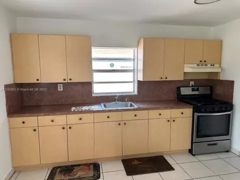 102 E 18th St, Hialeah, FL 33010 photo 7