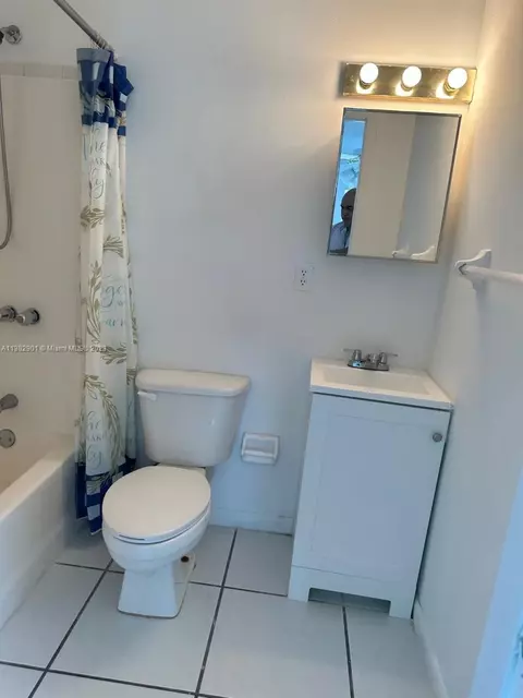 102 E 18th St, Hialeah, FL 33010 photo 22