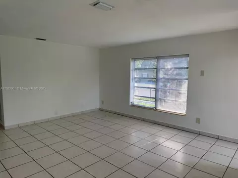 102 E 18th St, Hialeah, FL 33010 photo 9