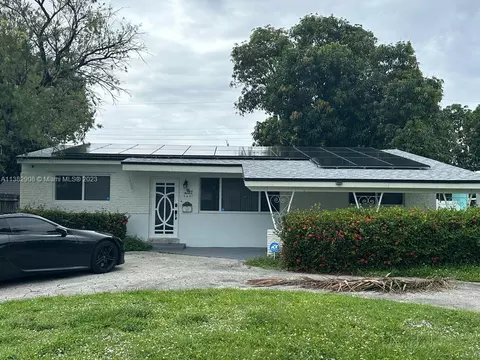 7401 Meridian St, Miramar, FL 33023