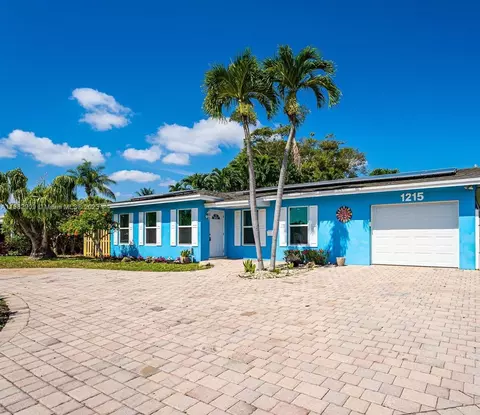 1215 SE 9th Ter, Deerfield Beach, FL 33441