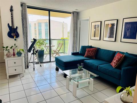 11800 SW 18th St #429, Miami, FL 33175